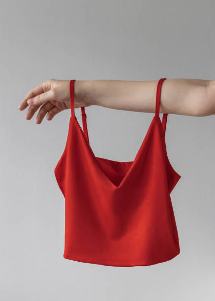 can you wear crop tops in duba